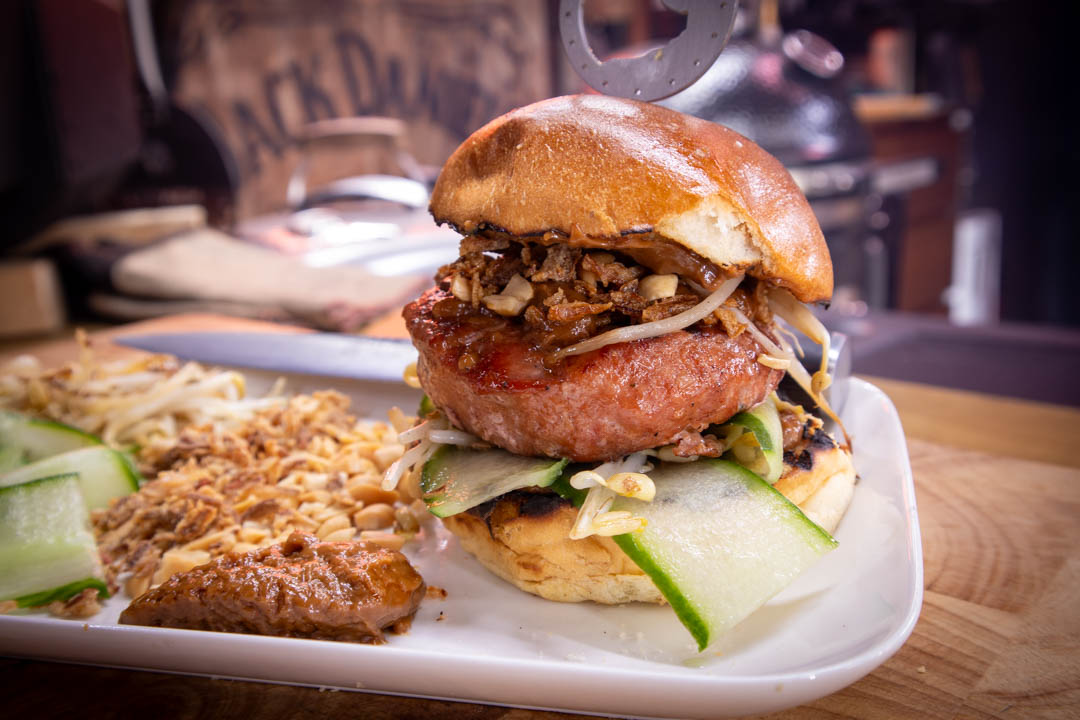 Sate burger - Oriental burger van de BBQ